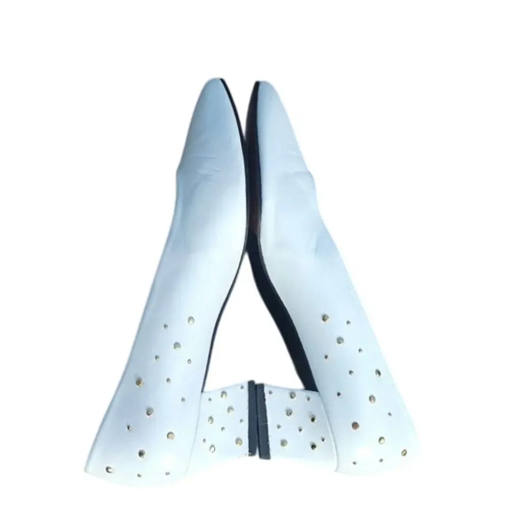 Vintage white Stuart Weitzman kitten heels sz 8W